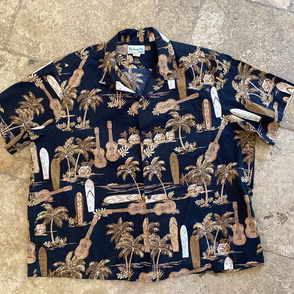 BISHOP ST. ALOHA BUTTON-FRONT HAWAIIAN SHIRT SIZE 4XL